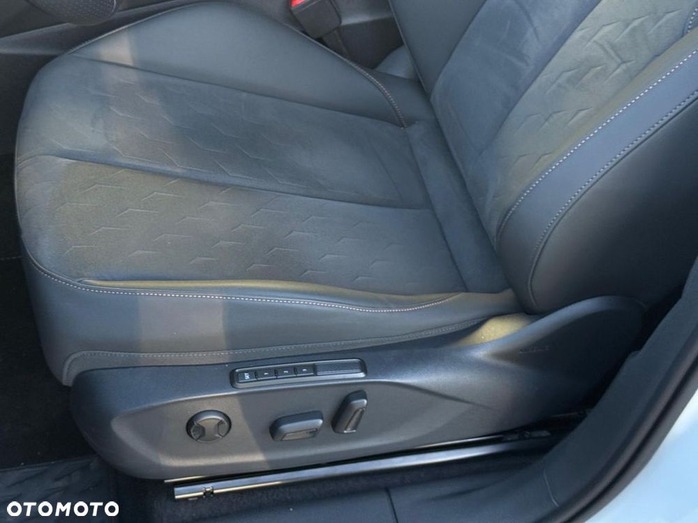 Cupra Terramar 1.5 eTSI mHEV DSG - 32