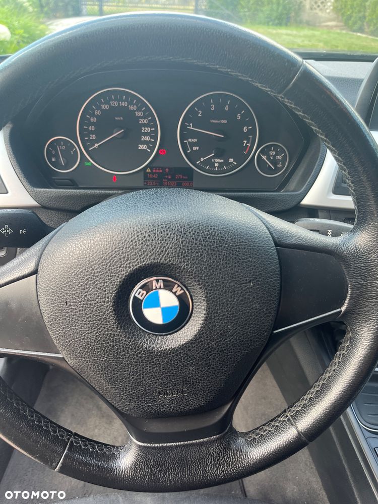 BMW Seria 3 316i - 33