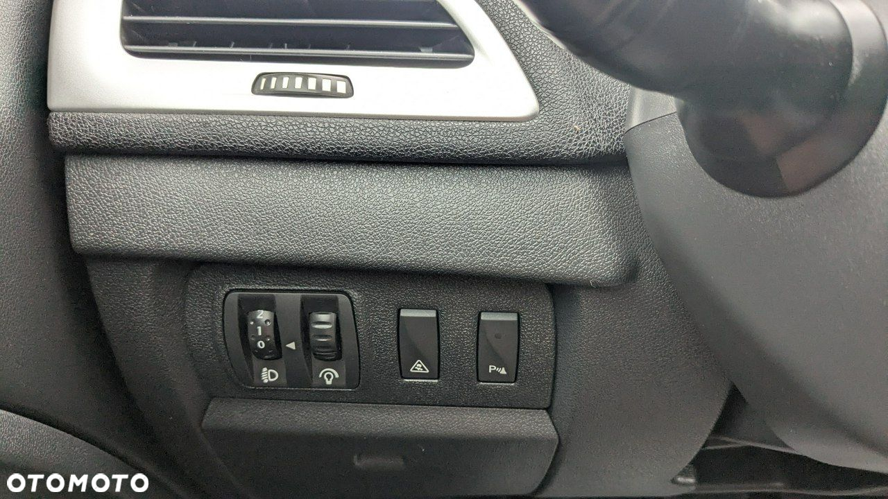 Renault Megane - 30