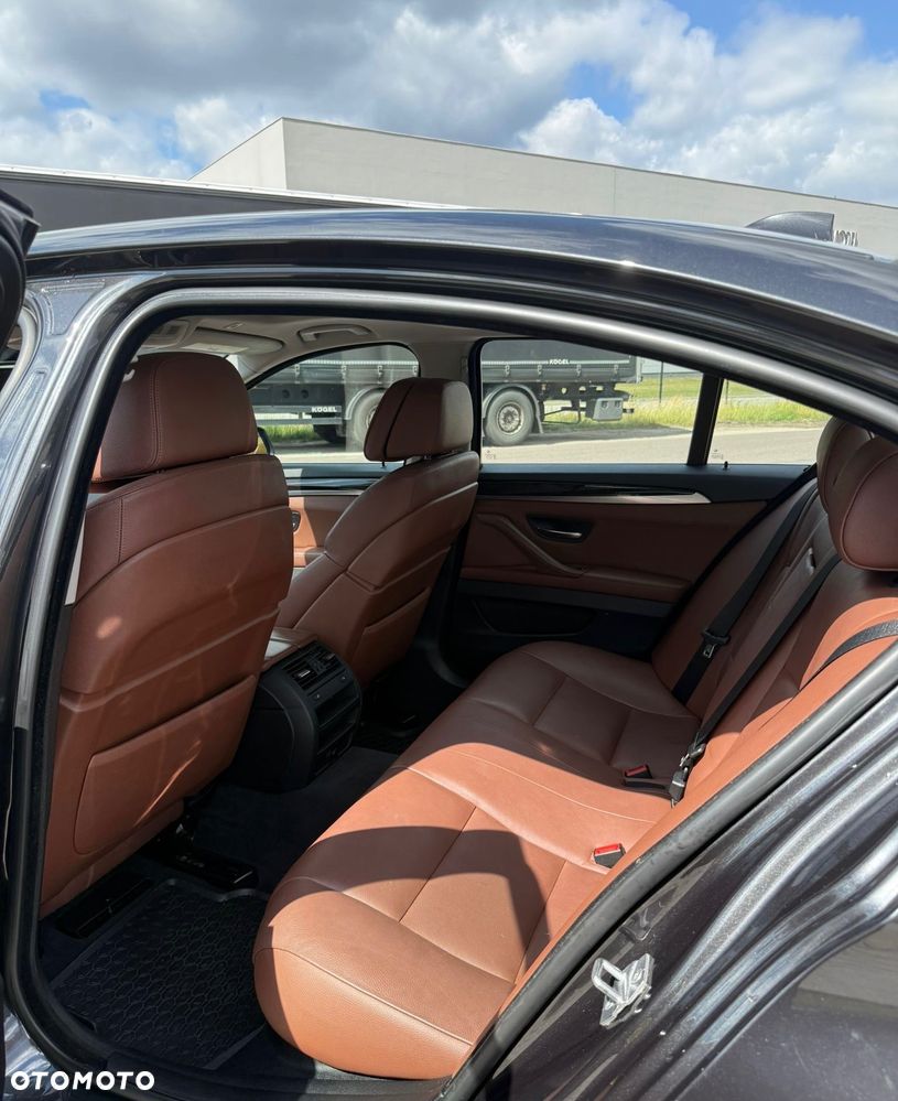 BMW Seria 5 535i xDrive - 8