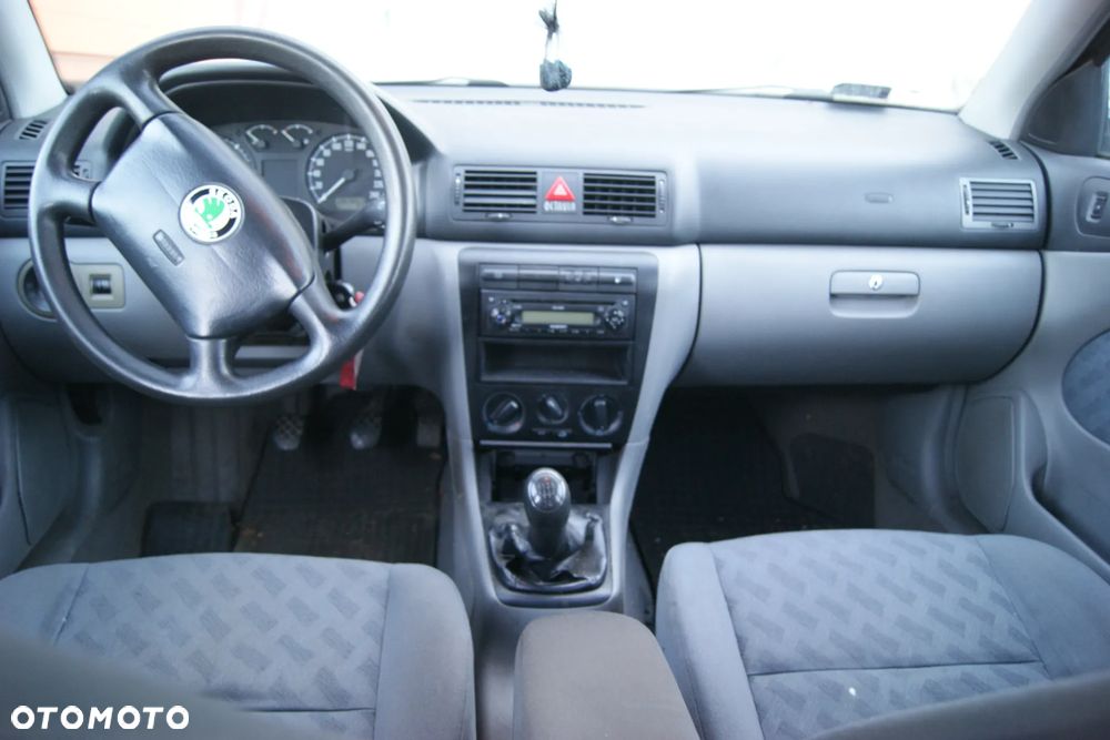 Skoda Octavia 1.6 Elegance - 7