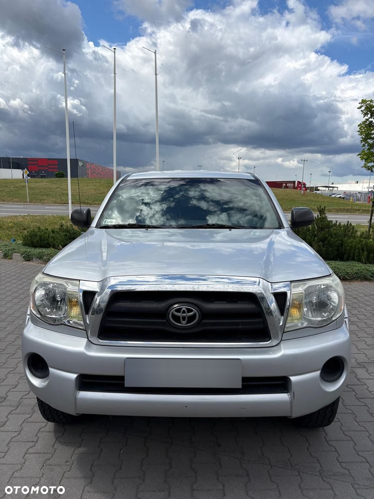 Toyota Tacoma - 2