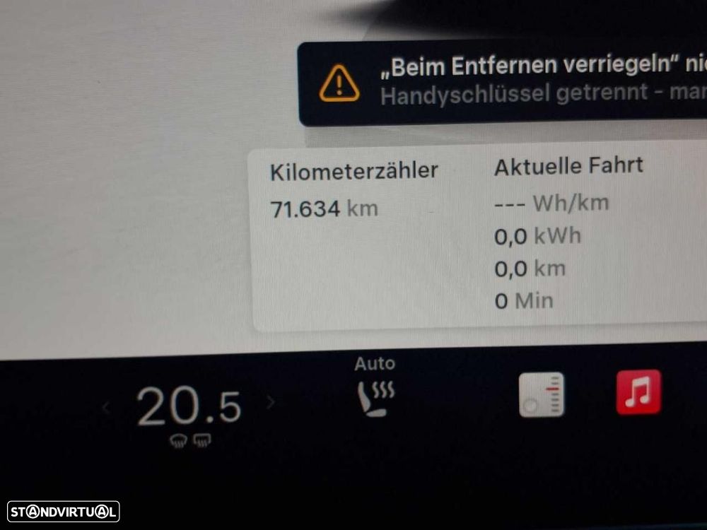 Tesla Model Y Long Range Dual Motor AWD - 4