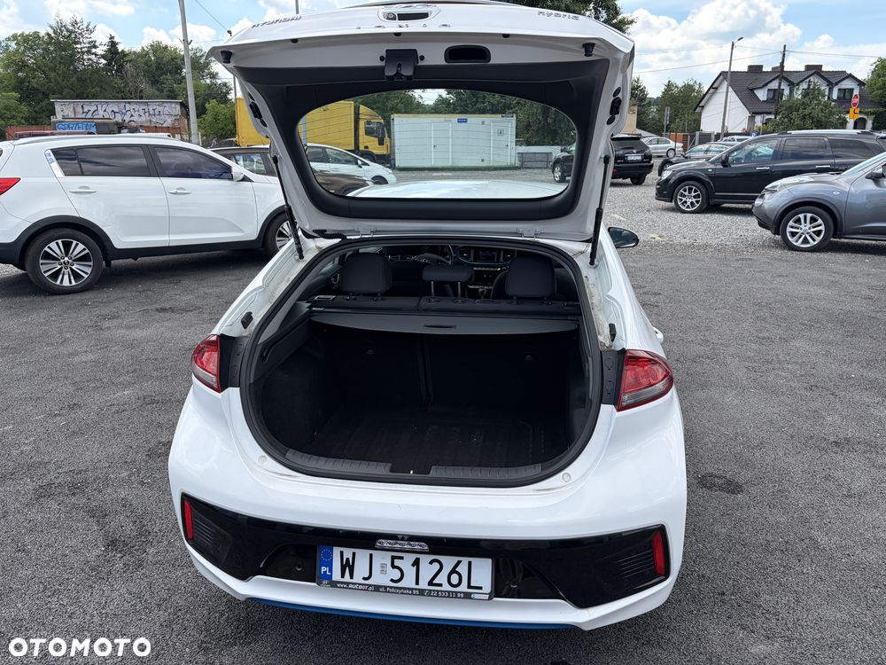Hyundai IONIQ - 17