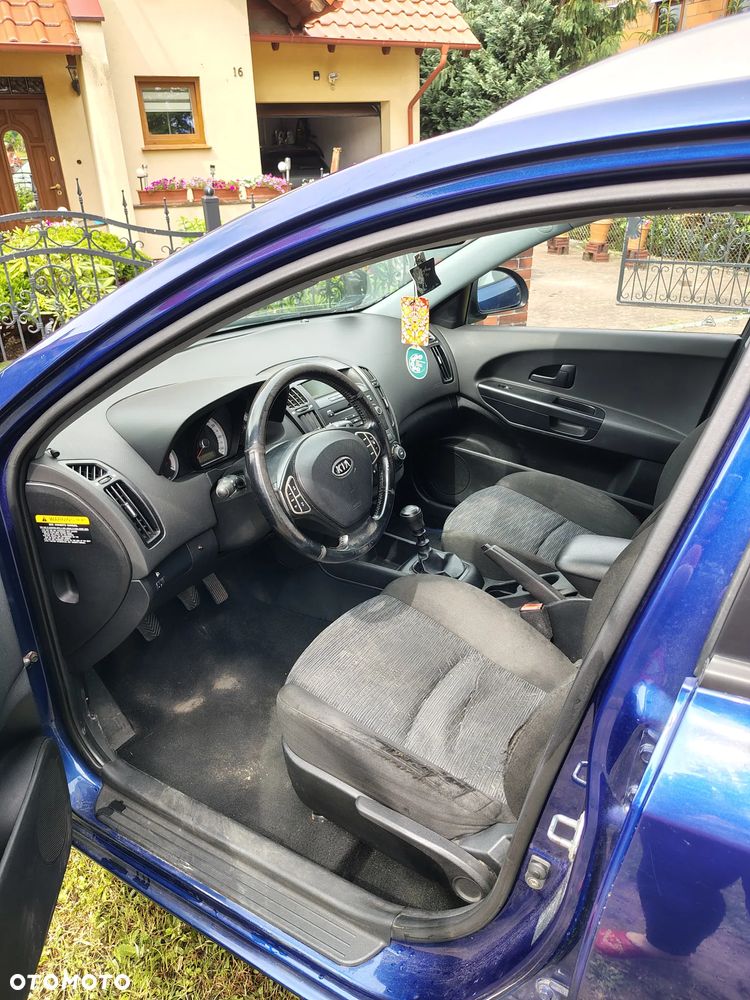 Kia Ceed 1.6 CRDi 115 Vision - 13