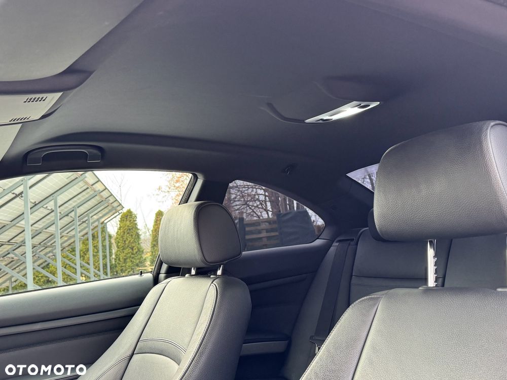 BMW Seria 3 335i M Sport Edition - 17