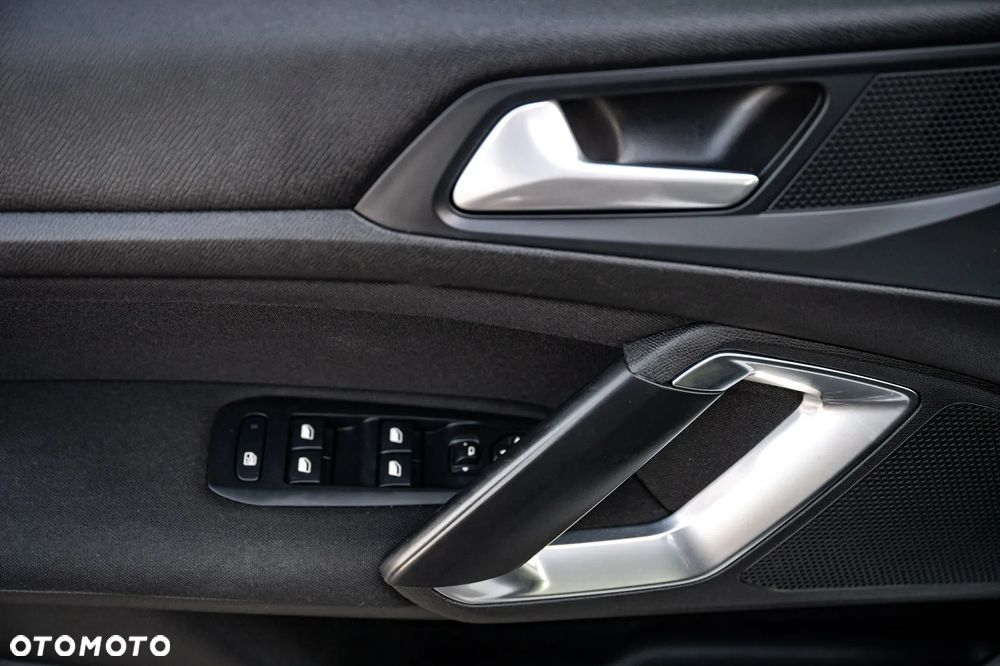 Peugeot 308 - 16