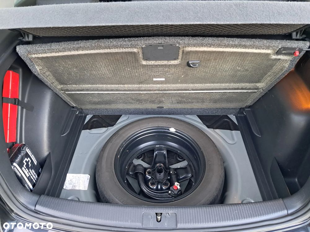 Volkswagen Golf Plus - 17