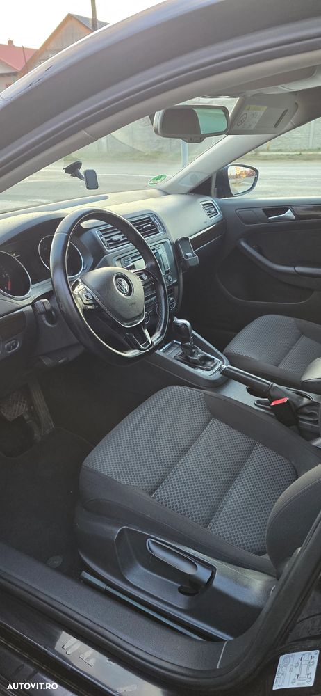 Volkswagen Jetta 2.0 TDI DSG BlueMotion Technologie Allstar - 18