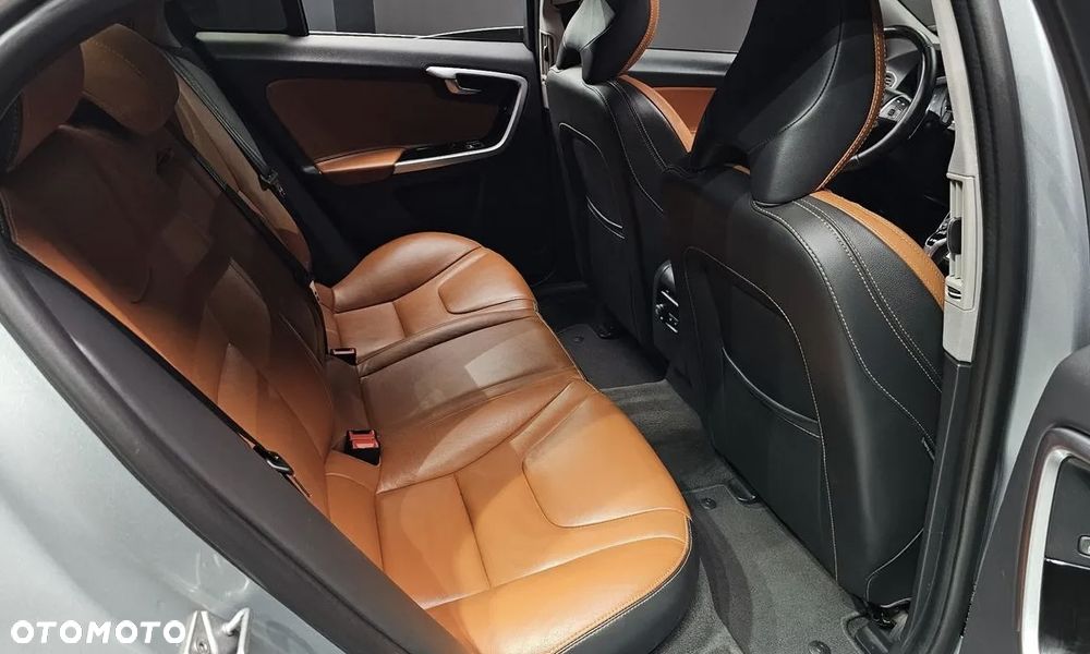 Volvo S60 T5 Drive-E Summum - 16