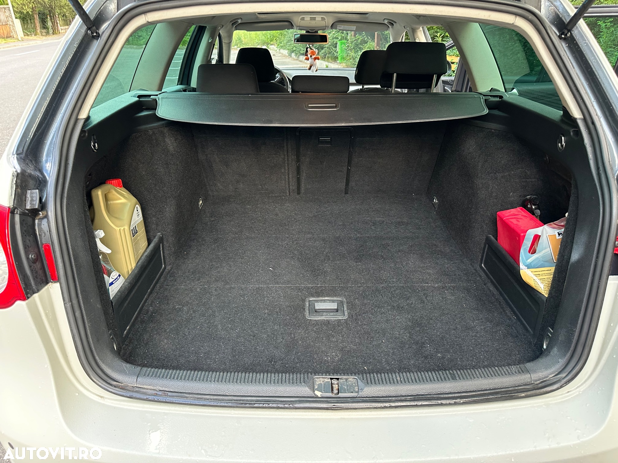 Volkswagen Passat Variant 2.0 TDI Sportline DPF - 8