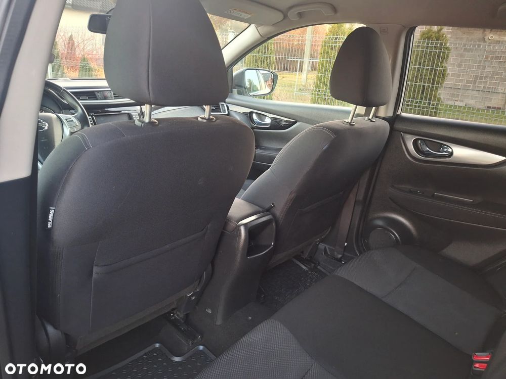 Nissan Qashqai 1.5 dCi N-Connecta - 23