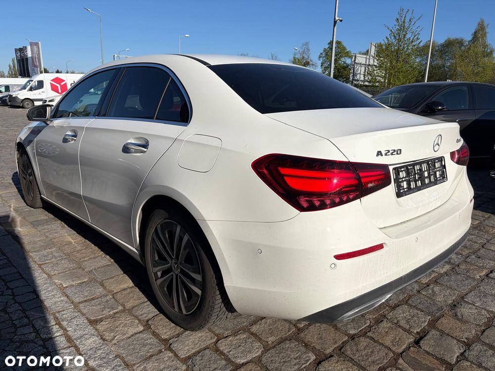Mercedes-Benz Klasa A 220 4-Matic Progressive 8G-DCT - 4