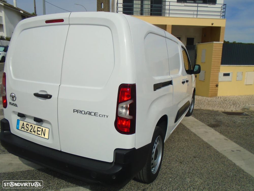 Toyota Proace City-LONGA-L2-H2- NACIONAL-IVA DEDUTIVEL- Ecrân -CX 6 V - 4