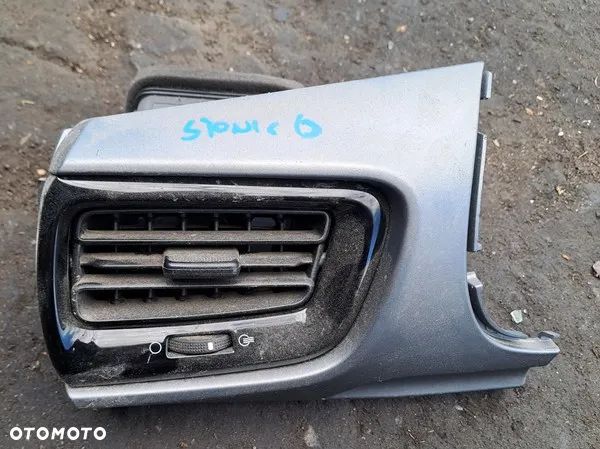 KIA STONIC I 22r LIFT KRATKA NAWIEWU WENTYLACYJNA LEWA 97480-H8100 - 1