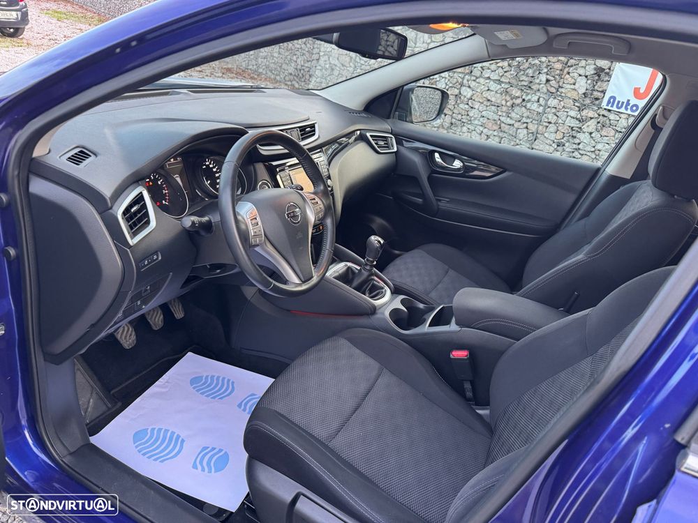 Nissan Qashqai 1.2 DIG-T N-Connecta 18 - 8