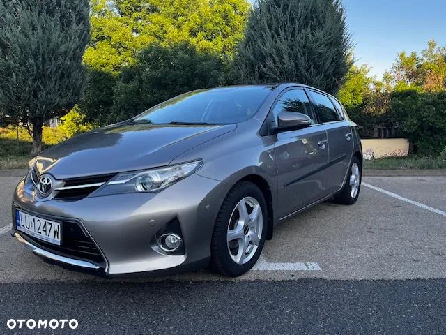 Toyota Auris 1.6 Premium Comfort - 4