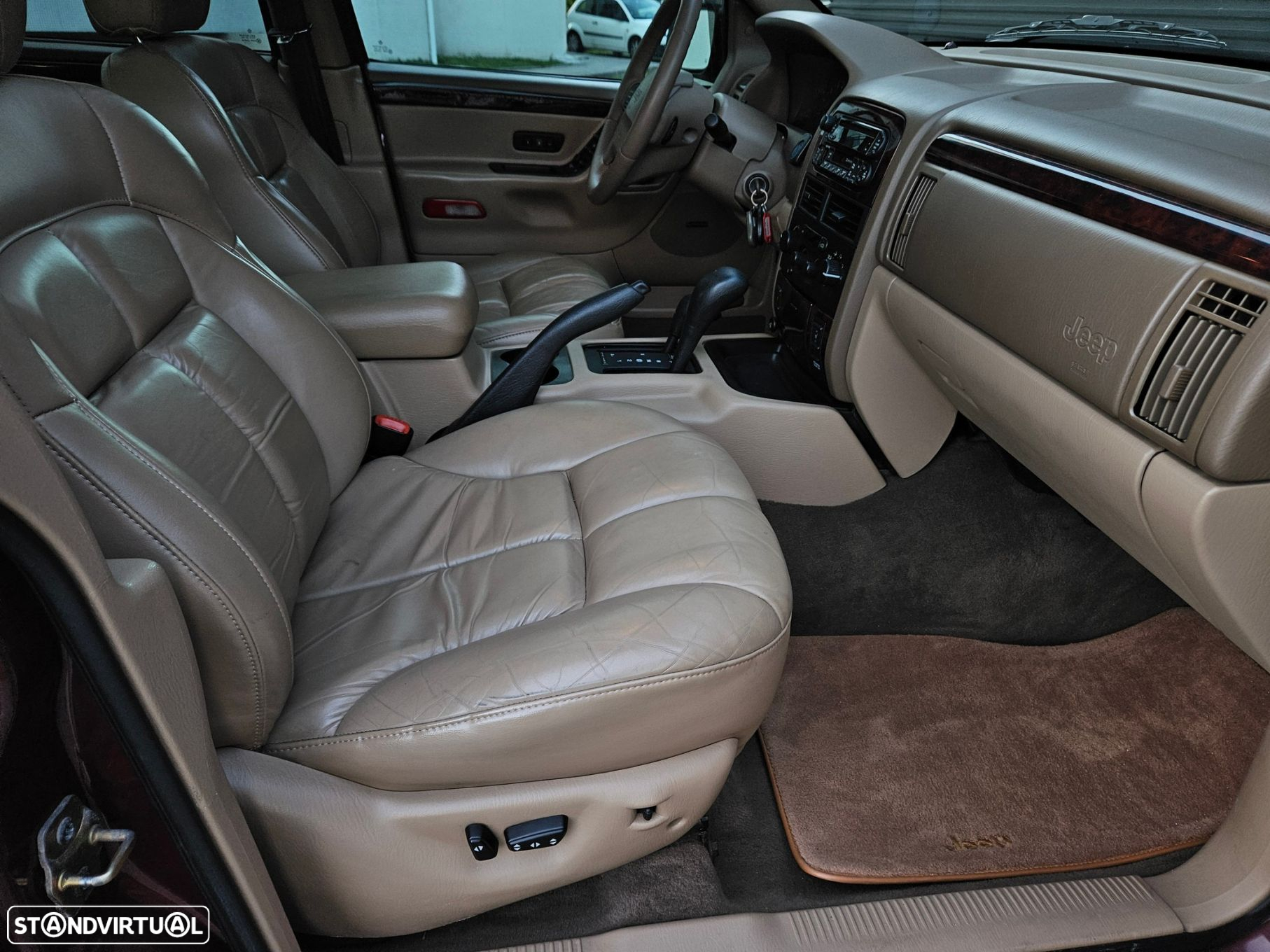 Jeep Grand Cherokee 4.7 V8 Limited - 38