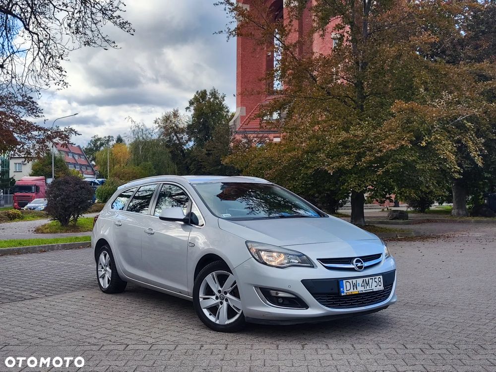 Opel Astra 1.4 T Cosmo - 2
