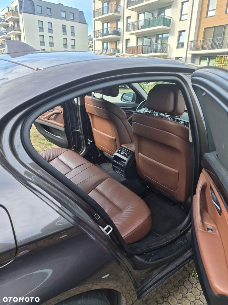 BMW Seria 5 520d xDrive - 6