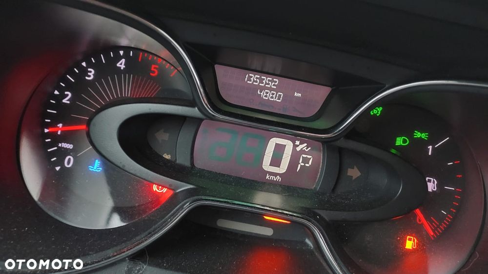 Renault Captur dCi 90 EDC Helly Hansen - 13