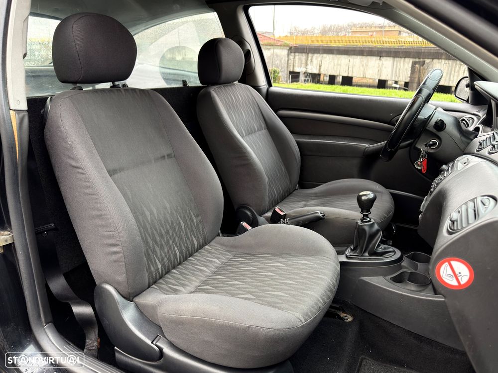 Ford Focus 1.8 TDCI 115cv Sport - 11