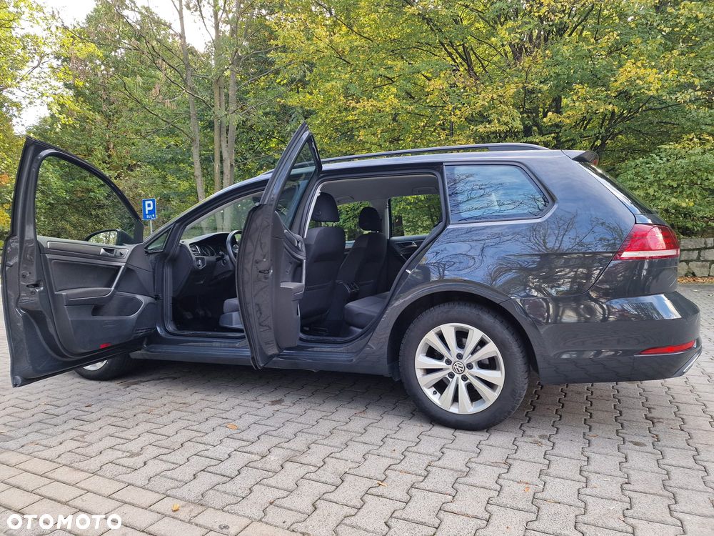 Volkswagen Golf - 8