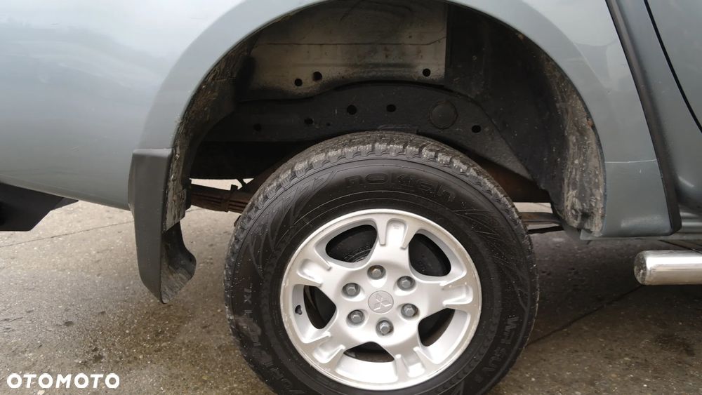 Mitsubishi L200 2.5 DID Invite AC - 34