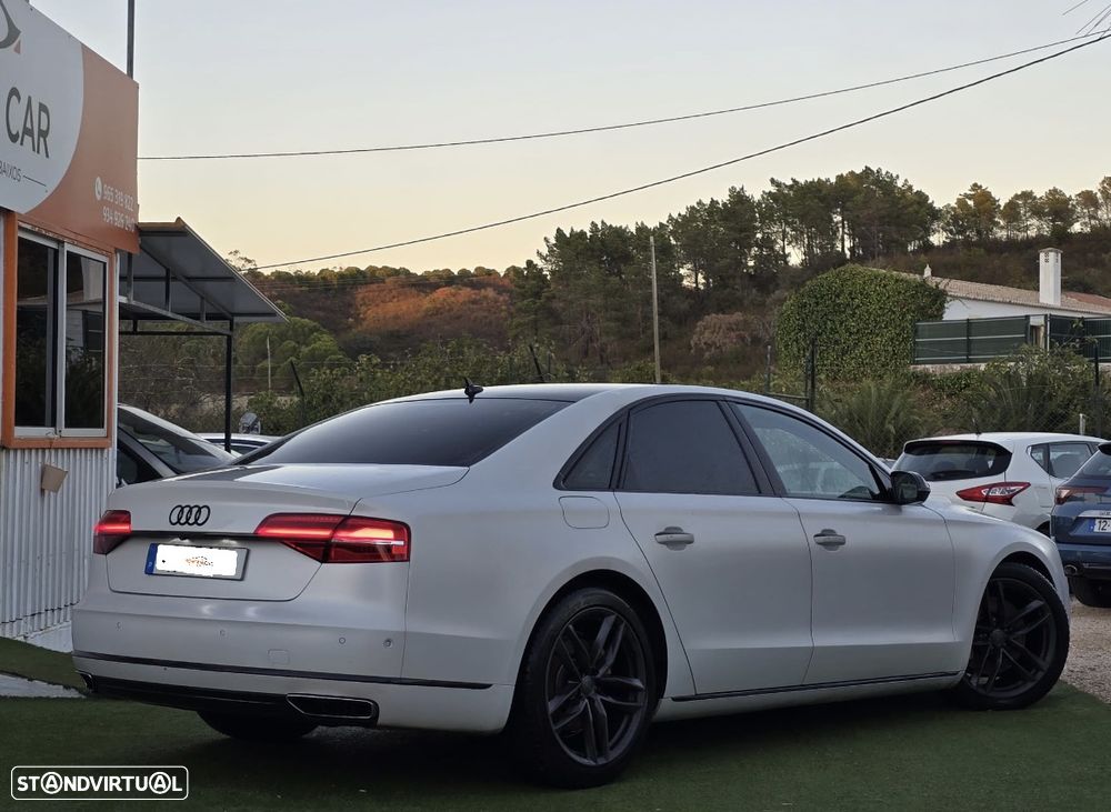 Audi A8 - 4