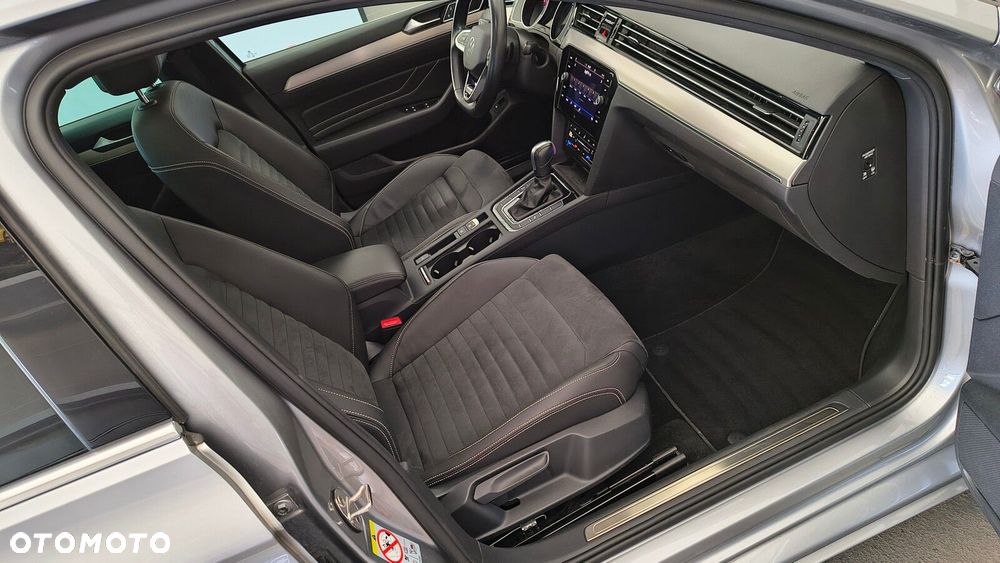 Volkswagen Passat Variant - 39