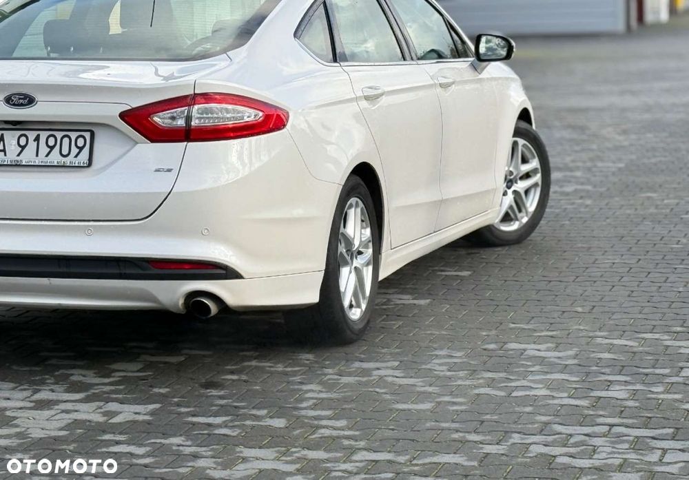 Ford Fusion - 8