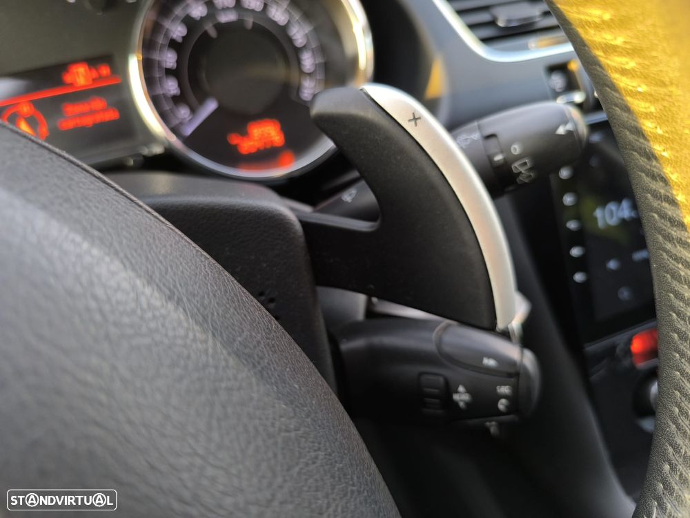 Peugeot 3008 2.0 HDi Hybrid4 - 40