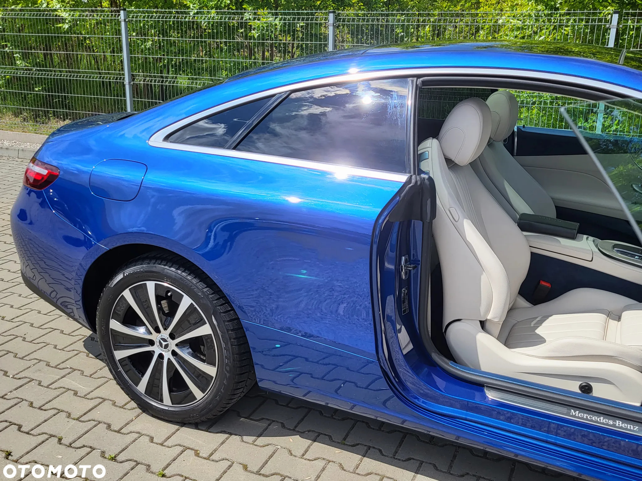 Mercedes-Benz Klasa E 200 Coupe 4-Matic 9G-TRONIC - 9