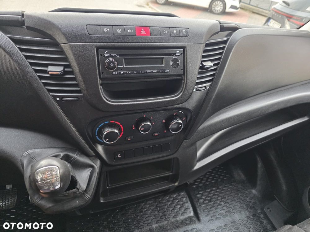 Iveco Daily 35c14 Kontener+Winda - 11