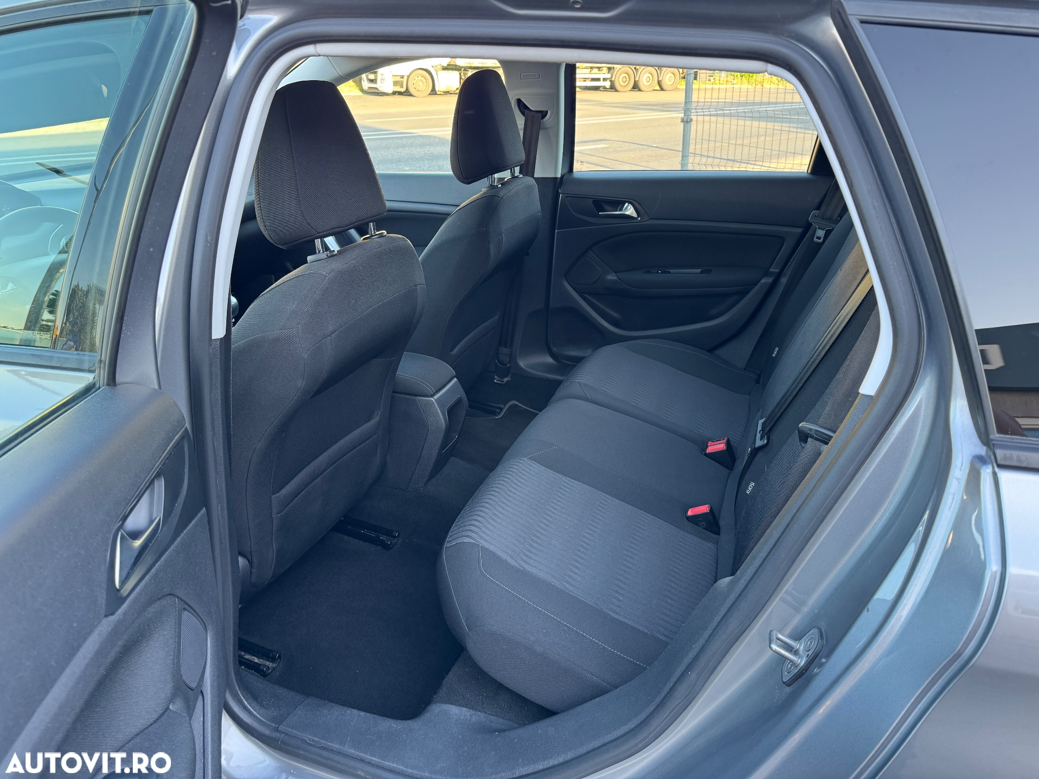 Peugeot 308 SW BlueHDi 120 Stop & Start Business-Line - 8