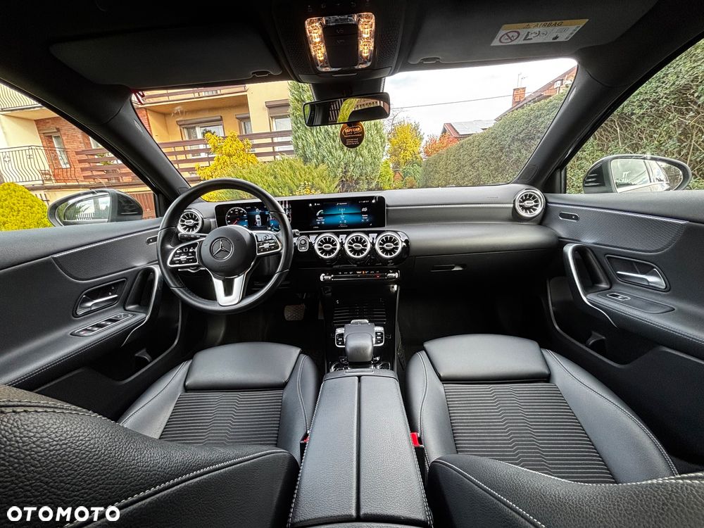 Mercedes-Benz Klasa A 180 7G-DCT - 17