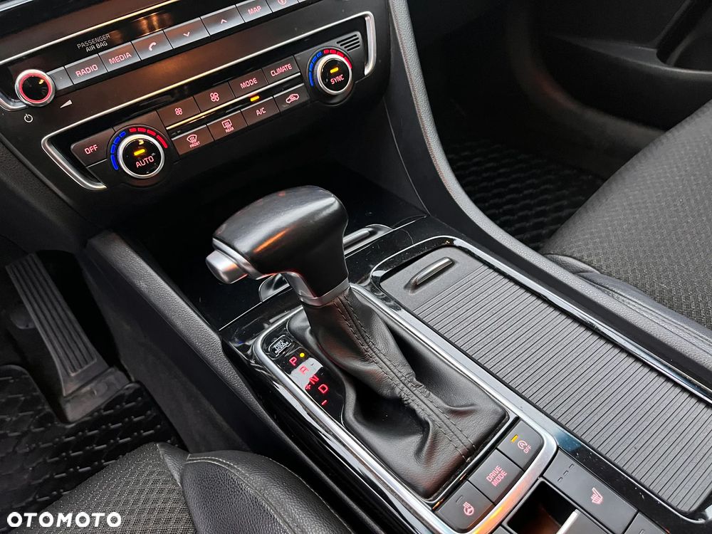 Kia Optima 1.7 CRDI GT Line DCT - 27