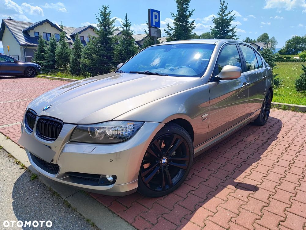 BMW Seria 3 325i xDrive - 1