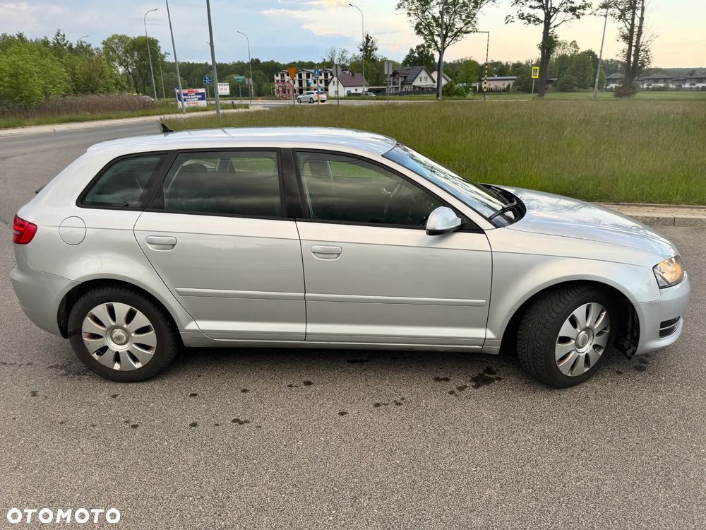 Audi A3 Sportback 2.0 TDI DPF Ambiente - 3