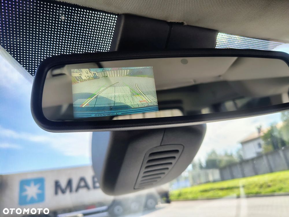 Ford Tourneo Connect Grand - 32