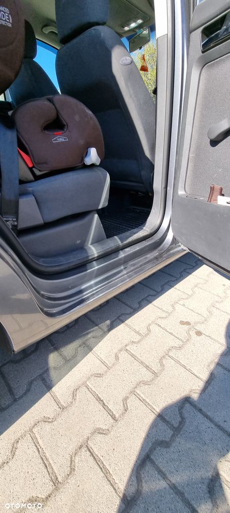 Volkswagen Touran 1.9 TDI Basis - 16