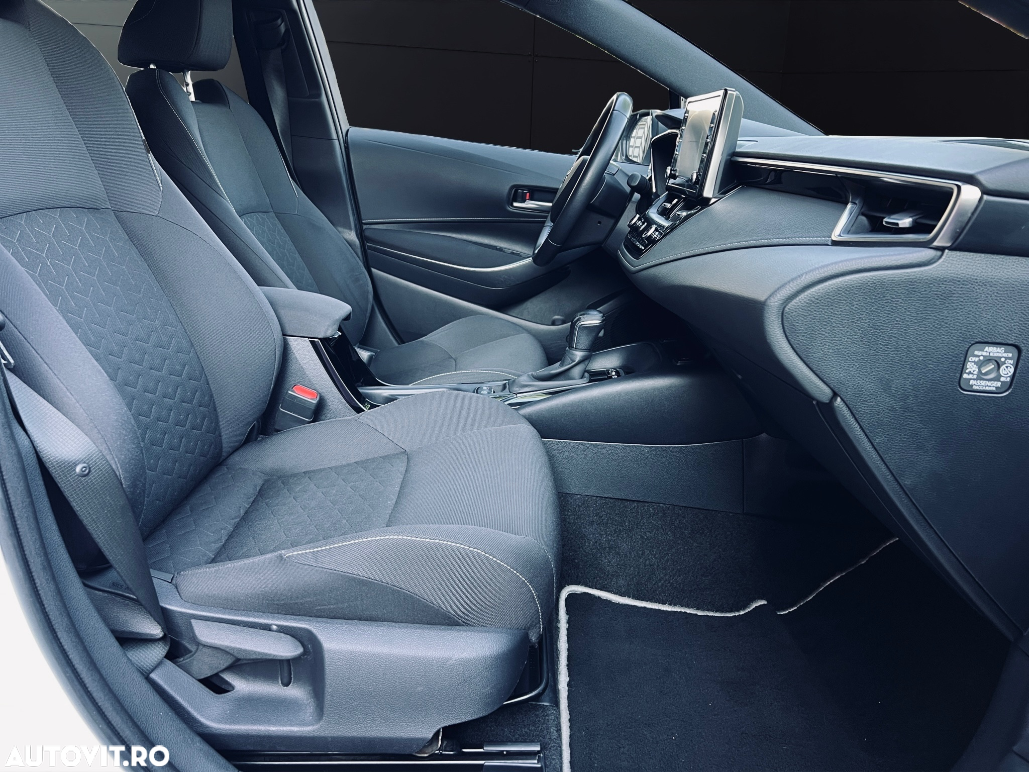 Toyota Corolla 1.8 Hybrid Touring Sports Business Edition - 16