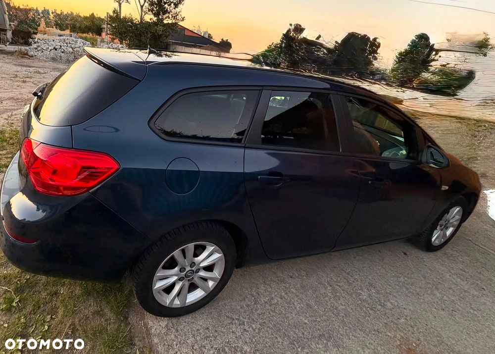 Opel Astra - 2