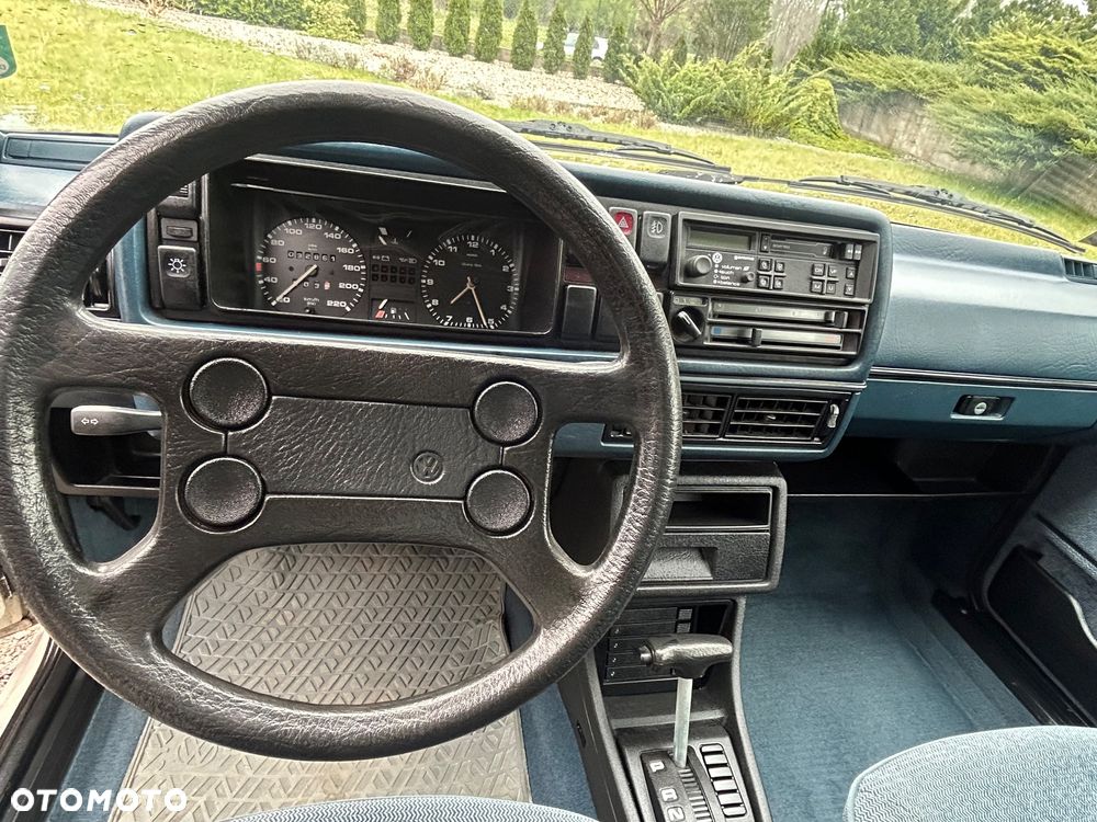 Volkswagen Golf - 9