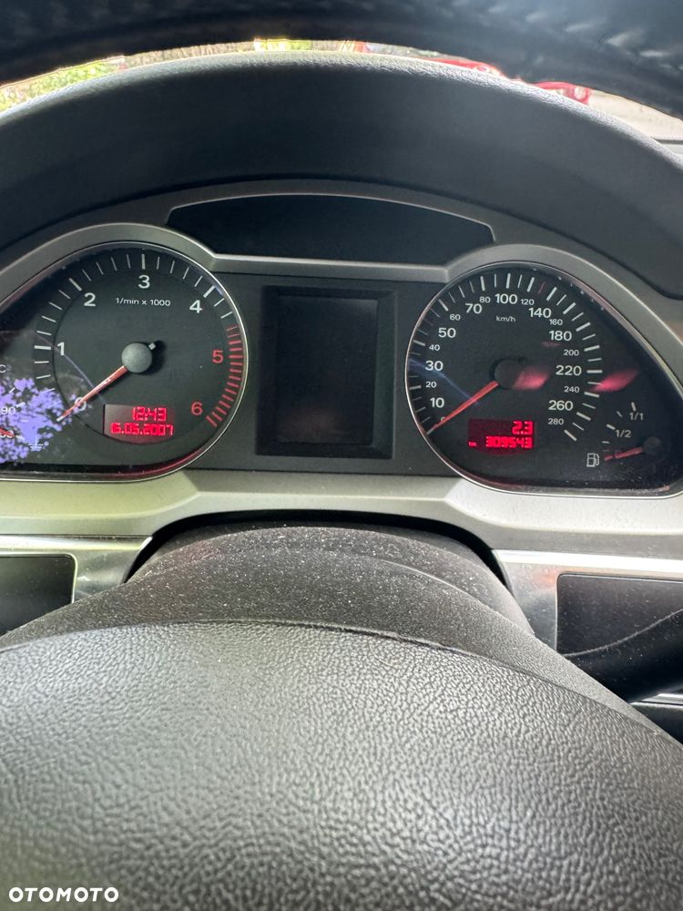 Audi A6 Allroad - 1