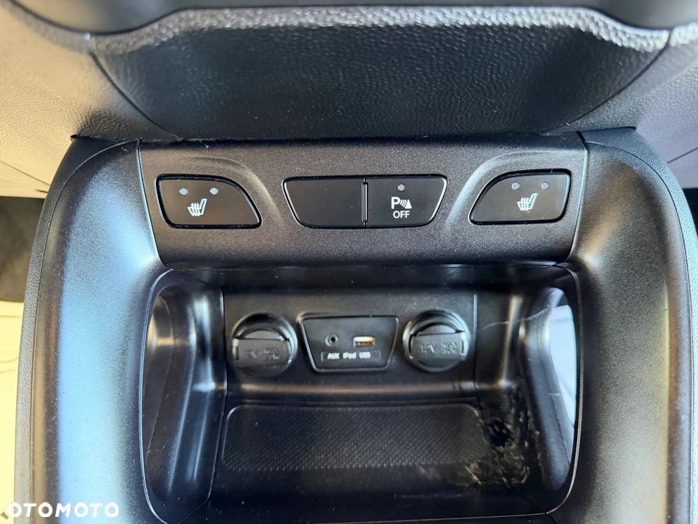 Hyundai ix35 1.6 GDI Premium 2WD - 24