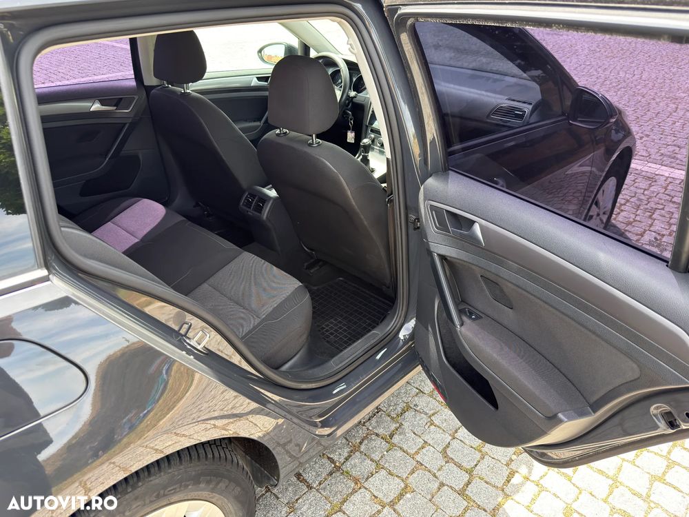 Volkswagen Golf 1.2 TSI BMT Comfortline - 25