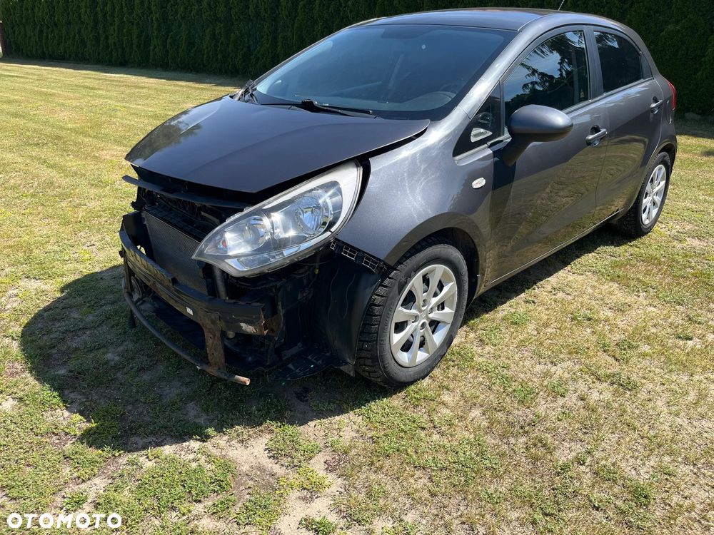 Kia Rio 1.2 Dream Team Edition - 8