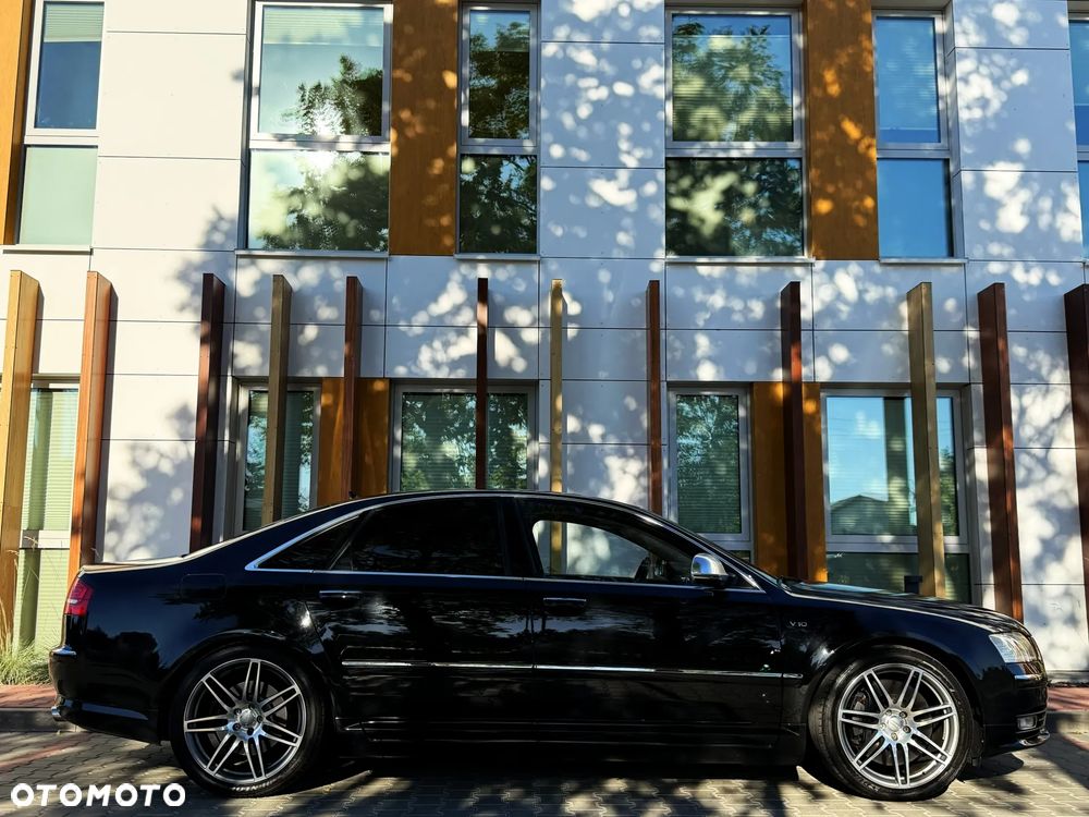 Audi S8 - 6
