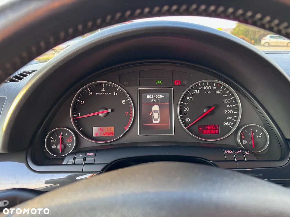 Audi A4 Avant 1.8T Quattro - 12